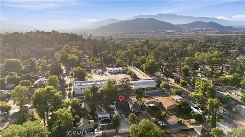 View/Area - 3364 Cedar, Riverside, CA 92501 photo 6 of 10