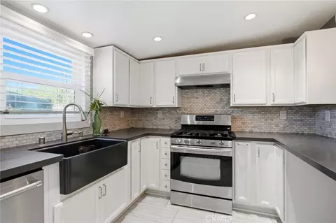 Kitchen - 3364 Cedar, Riverside, CA 92501 photo 4 of 4