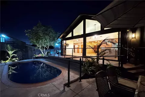 32 W Las Flores Dr, Altadena, CA 91001