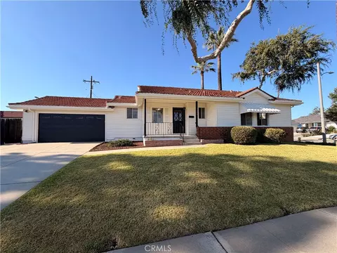111 La Plz, La Habra, CA 90631