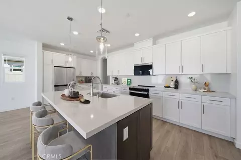 Kitchen - 3229 E Avenue J-4, Lancaster, CA 93535 photo 1 of 3