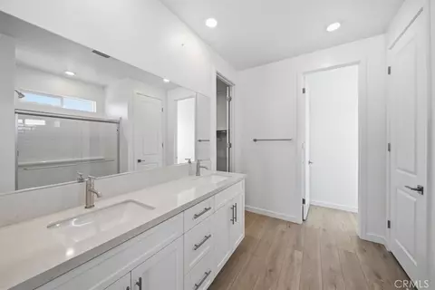 Entry Way - 3229 E Avenue J-4, Lancaster, CA 93535 photo 2 of 4