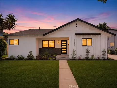 15550 Otsego St, Encino, CA 91436