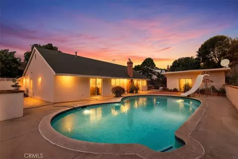 5553 Peacock Ln, Riverside, CA 92505
