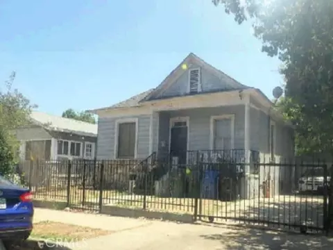 908 E 49th Pl, Los Angeles, CA 90011