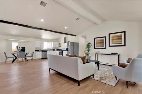 Living - 32480 Wren, Lucerne Valley, CA 92356 photo 4 of 7