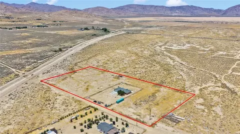 View/Area - 32480 Wren, Lucerne Valley, CA 92356 photo 9 of 12