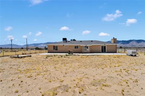 Exterior - 32480 Wren, Lucerne Valley, CA 92356 photo 6 of 9