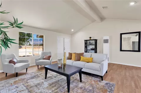 Living - 32480 Wren, Lucerne Valley, CA 92356 photo 5 of 7