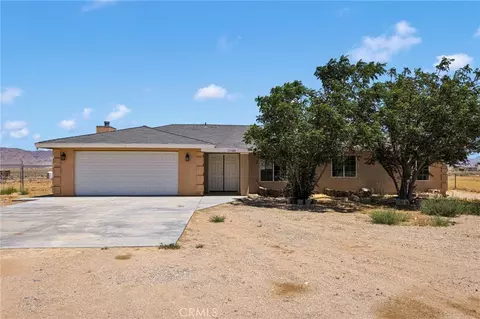 Exterior - 32480 Wren, Lucerne Valley, CA 92356 photo 2 of 9