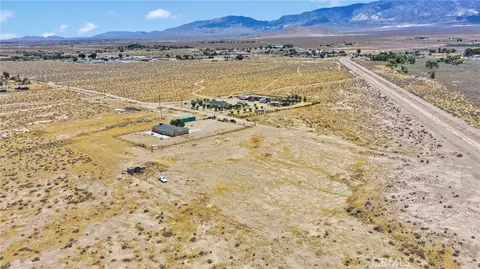 View/Area - 32480 Wren, Lucerne Valley, CA 92356 photo 10 of 12