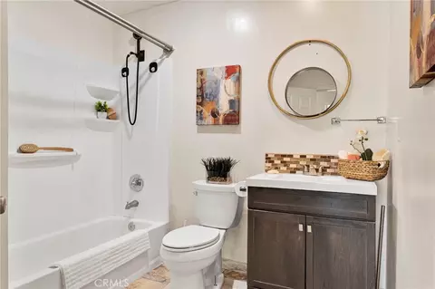Bath - 32480 Wren, Lucerne Valley, CA 92356 photo 5 of 5