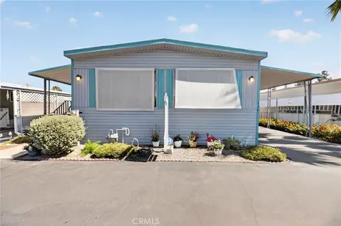 725 W Thornton Ave #136, Hemet, CA 92543