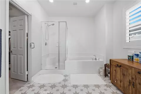 Bath - 7675 Orangebrook, Riverside, CA 92507 photo 1 of 1