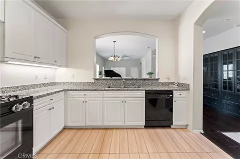 Kitchen - 1339 Castledale, Riverside, CA 92501 photo 4 of 5