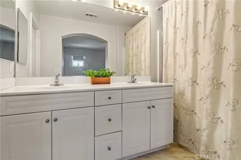 Bath - 1339 Castledale, Riverside, CA 92501 photo 1 of 2
