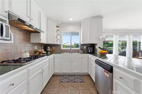 Kitchen - 4374 Ramona Dr, Riverside, CA 92506 photo 2 of 4