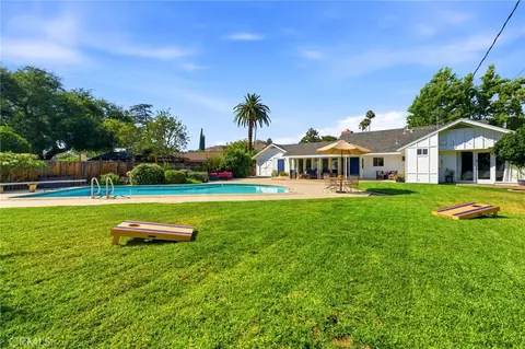 Exterior - 4374 Ramona Dr, Riverside, CA 92506 photo 14 of 17