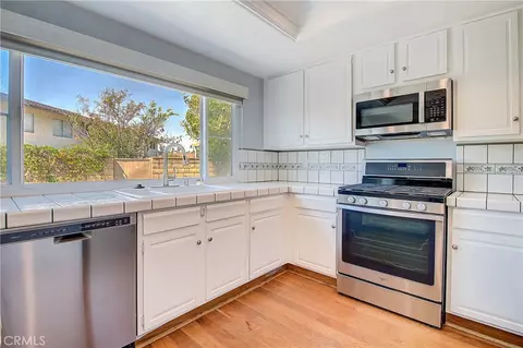 Kitchen - 2663 Doubletree, Riverside, CA 92506 photo 4 of 6