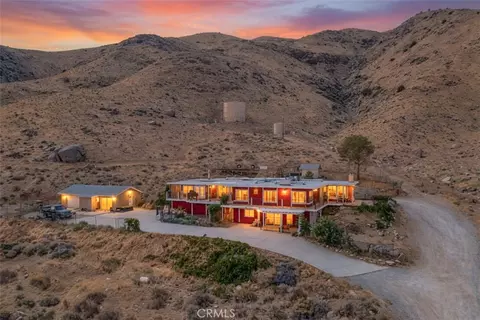 8929 Central Rd, Apple Valley, CA 92308