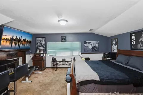 Bedroom - 17394 Sunset Vw, Riverside, CA 92504 photo 7 of 9