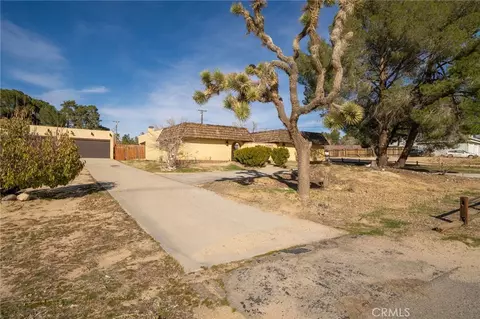 Exterior - 14580 Keota Rd, Apple Valley, CA 92307 photo 4 of 16