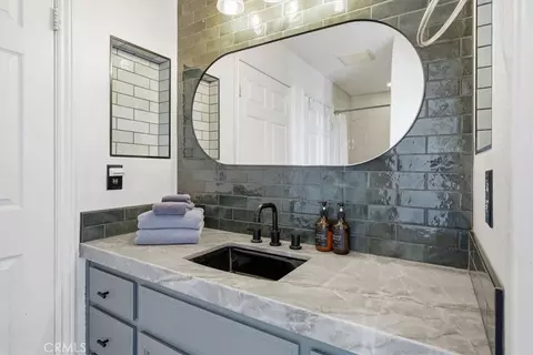 Bath - 7818 Rockwood Rd, Joshua Tree, CA 92252 photo 1 of 2