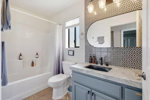 Bath - 7818 Rockwood Rd, Joshua Tree, CA 92252 photo 2 of 2