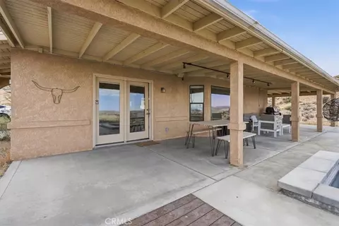 Exterior - 7818 Rockwood Rd, Joshua Tree, CA 92252 photo 4 of 8
