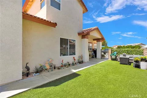 Exterior - 27279 Maritime Ln, Helendale, CA 92342 photo 3 of 4