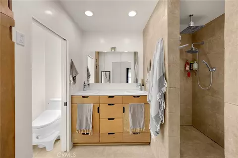 Bath - 506 E 11th, Upland, CA 91786 photo 4 of 6