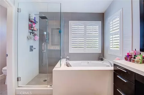 Bath - 72 Newburn Ct, Beaumont, CA 92223 photo 3 of 5