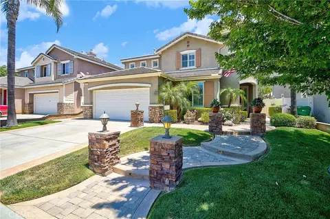 Exterior - 72 Newburn Ct, Beaumont, CA 92223 photo 4 of 10