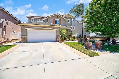Exterior - 72 Newburn Ct, Beaumont, CA 92223 photo 3 of 10
