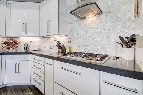 Kitchen - 72 Newburn Ct, Beaumont, CA 92223 photo 6 of 7