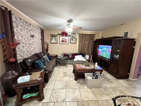 Living - 6356 Katrina Pl, Palmdale, CA 93552 photo 2 of 2