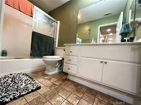 Bath - 6356 Katrina Pl, Palmdale, CA 93552 photo 1 of 7
