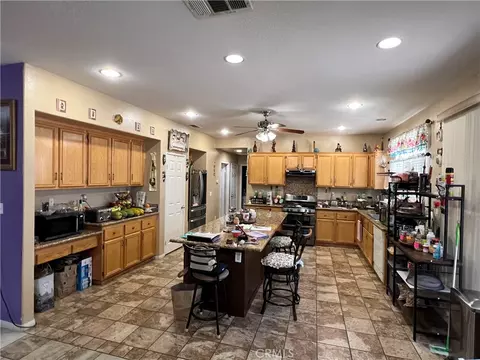Kitchen - 6356 Katrina Pl, Palmdale, CA 93552 photo 1 of 7