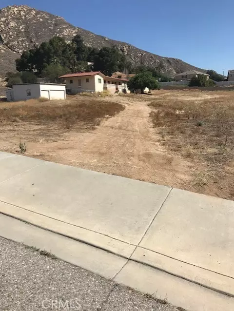 298 Van Buren St, Colton, CA 92324
