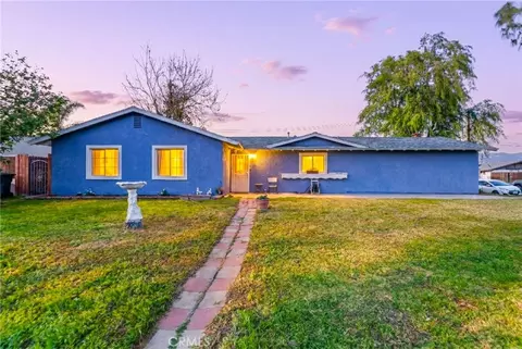 19450 Woodhill St, Rialto, CA 92376