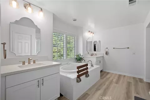 Bath - 27455 Lock Haven Ct, Temecula, CA 92591 photo 3 of 4