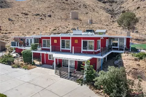 Exterior - 8929 Central Rd, Apple Valley, CA 92308 photo 3 of 8
