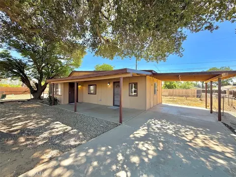 925 Chestnut Ave, Beaumont, CA 92223