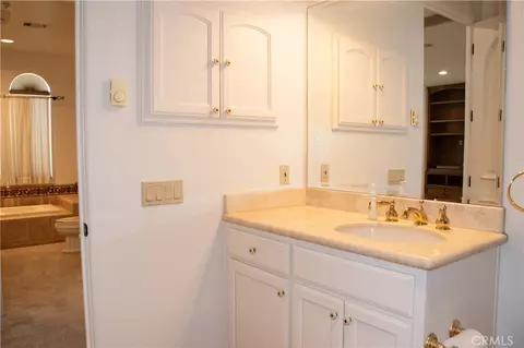Bath - 1632 Halsey St, Redlands, CA 92373 photo 7 of 10