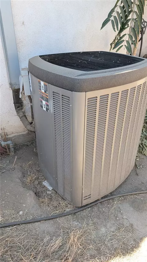 Other - 32260 Avenue E, Yucaipa, CA 92399 photo 3 of 13