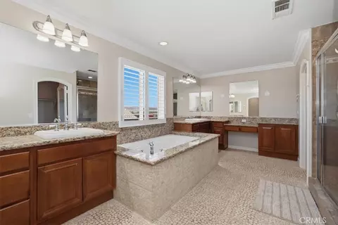 Bath - 16795 Eagle Peak, Riverside, CA 92504 photo 1 of 5