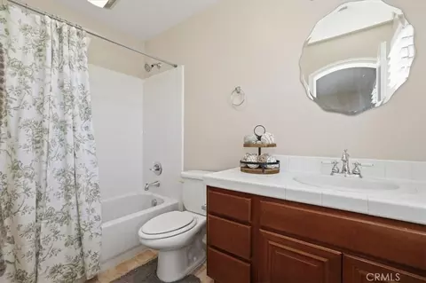 Bath - 16795 Eagle Peak, Riverside, CA 92504 photo 4 of 5