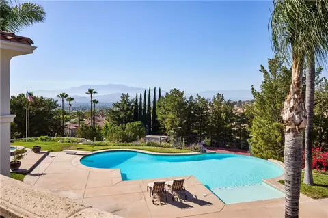 Exterior - 2019 Polo Ct, Riverside, CA 92506 photo 2 of 3