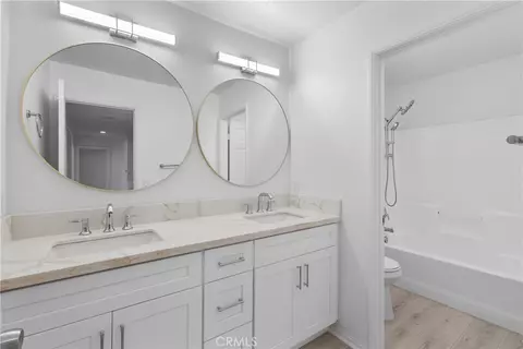 Bath - 1271 Castledale, Riverside, CA 92501 photo 2 of 4