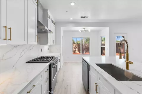 Kitchen - 1271 Castledale, Riverside, CA 92501 photo 5 of 5
